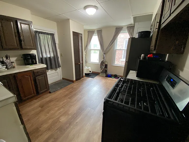 1627 Wyoming Ave — Photo 8