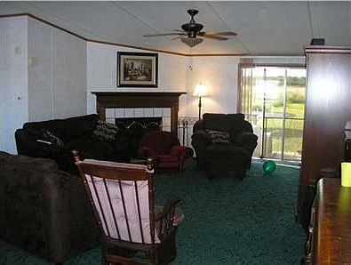 4th image of 1235 Heidenreich Ln