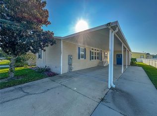 1660 Elkhart Cir, Tavares, FL 32778