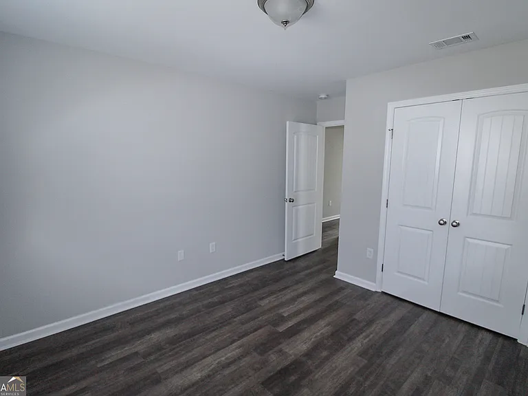 124 Callaway Cres — Photo 11