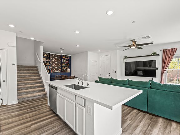 4th image of 7204 N Decatur Blvd #5