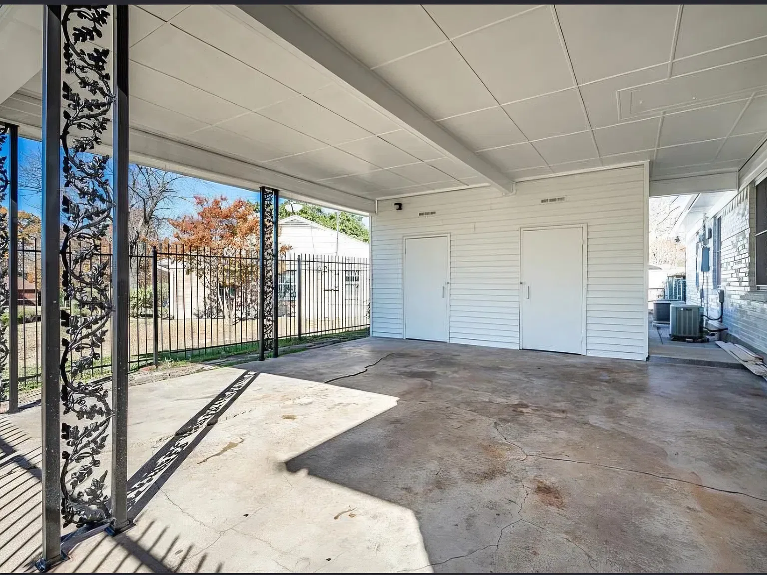 2 bed, 880 sqft, $1,600 — Photo 4
