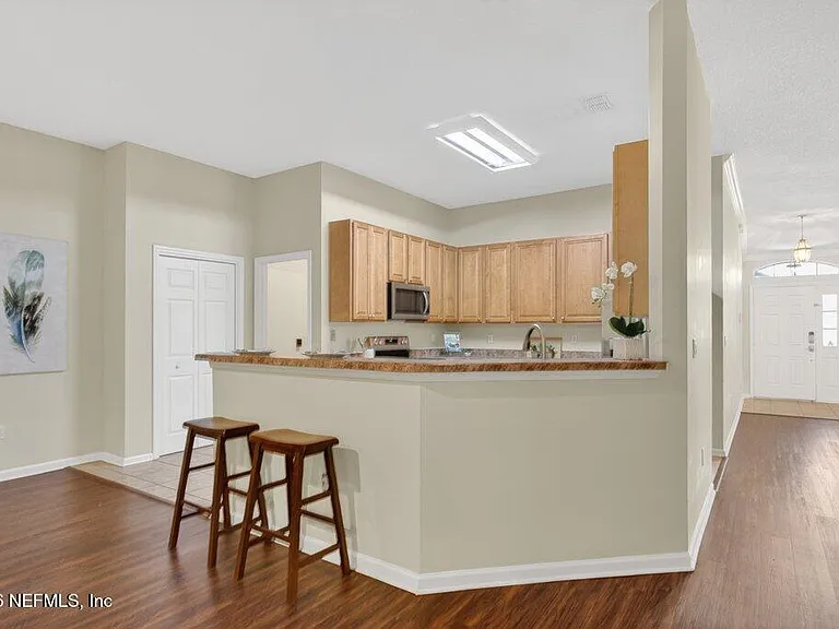 1634 Majestic View Ln — Photo 18