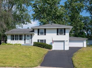 11341 Kell Rd, Bloomington, MN 55437