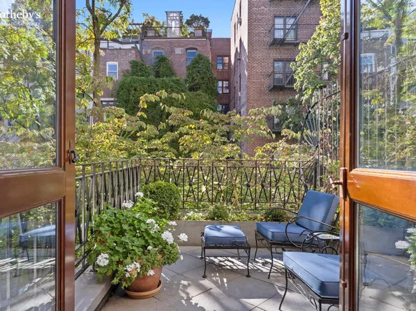 138 West 82nd Street image 30 of 39