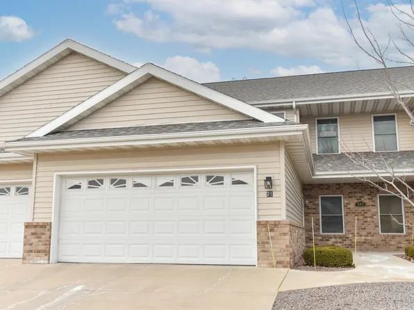 825 Prairie GARDENS #71, Kewaskum, WI 53040