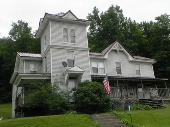 24 E 6th St, Emporium, PA 15834