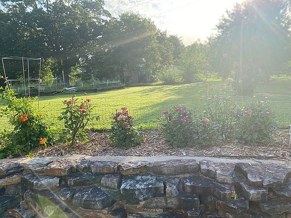 Retaining wall/garden area