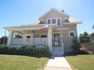 2739 E Locust St, Davenport, IA