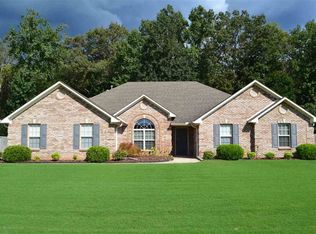 16844 Woodhaven Dr, Athens, AL 35613