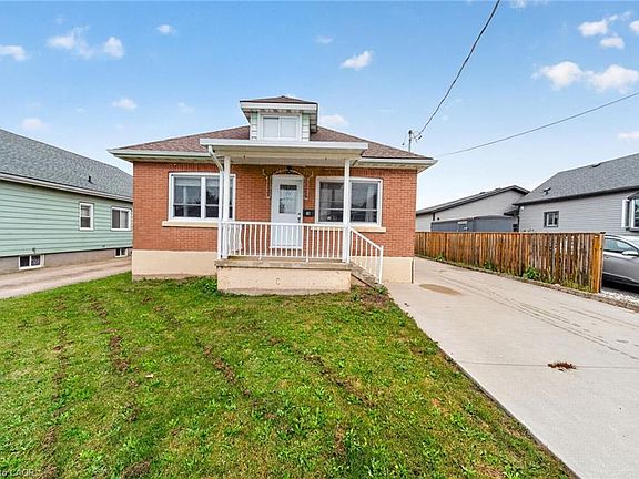 4th image of 16 Garden St