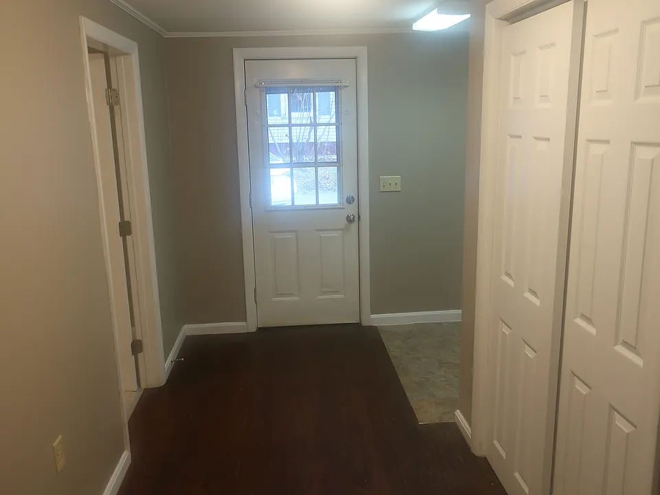 285 Essex St #1