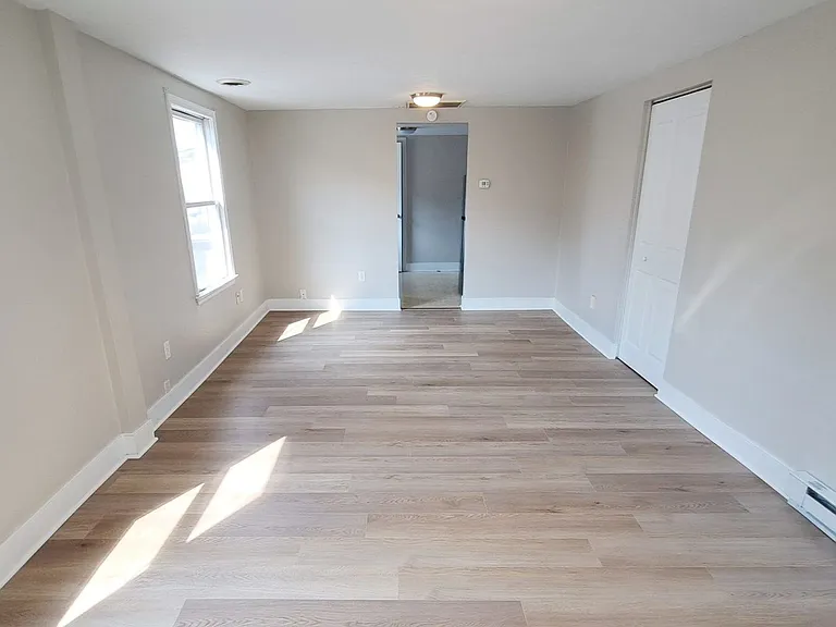 165 McAllister St — Photo 4