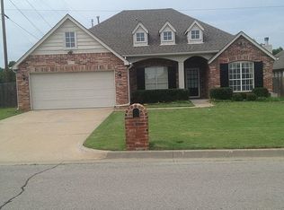 8825 E 77th St, Tulsa, OK 74133