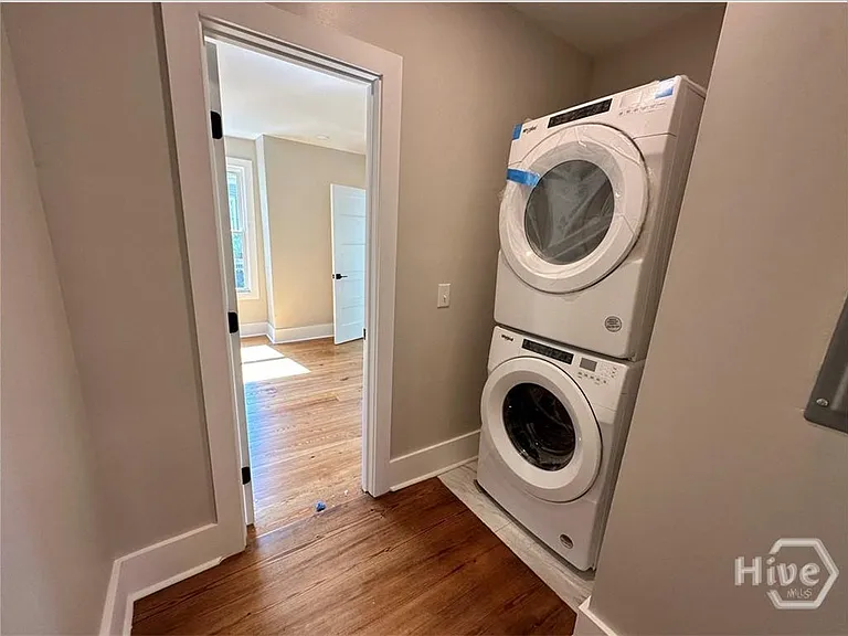 221 W Duffy St #C3 — Photo 8