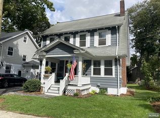 19 Christopher Pl, Ridgewood, NJ 07450