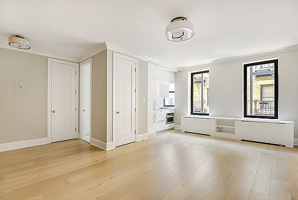 1st image of 225 W 23rd St APT 5H