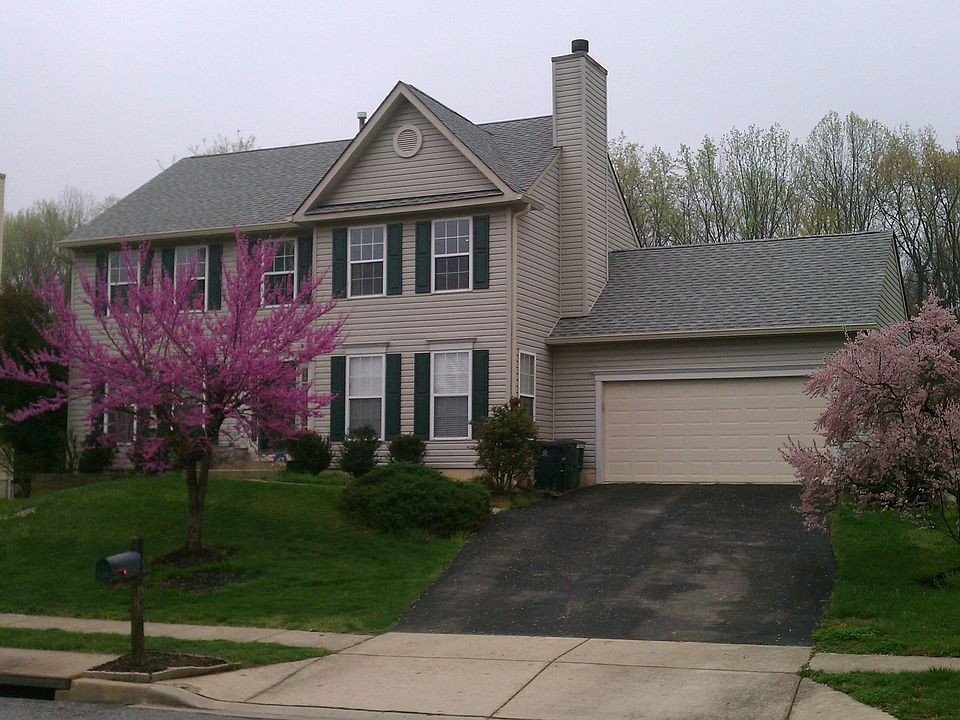 Beautiful colonial home 