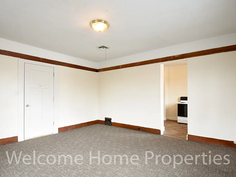 329 S 3rd Ave — Photo 7