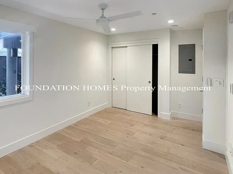 100 Barbaree Way — Photo 9