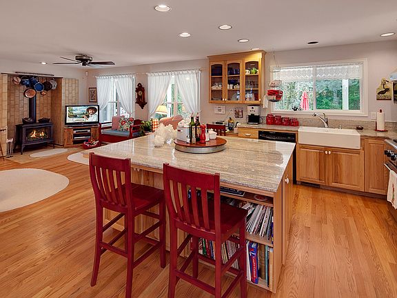 3rd image of 18129 NE 146th Way