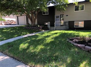 884 S Queen Way, Lakewood, CO 80226