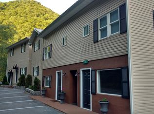 1920 Slate Creek Rd, Grundy, VA 24614