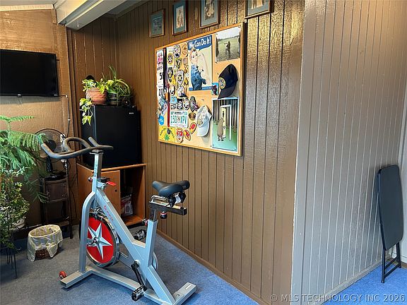 4th image of 2408 Sarah Ln