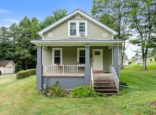 35 Lyle Rd, Wheeling, WV 26003