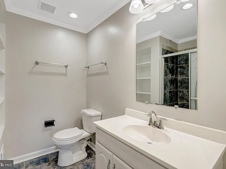 7065 Leewood Forest Dr — Photo 37