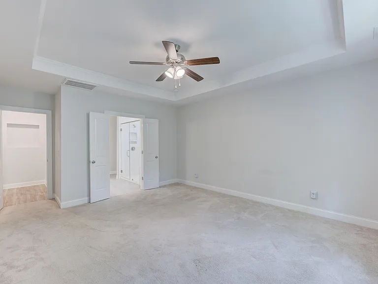 300 Sunnycrest Ln — Photo 24