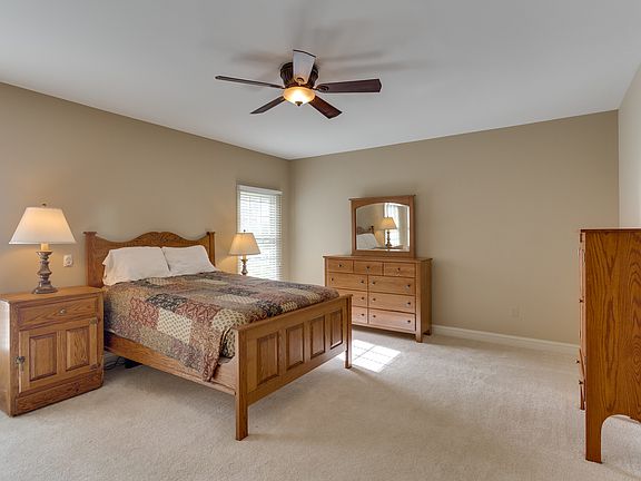 5th image of 3702 Purks Ct