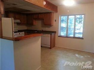 650 Village Square Dr, Hazelwood, MO