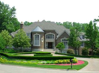 42 Hidden Ridge Dr, Bloomfield Hills, MI 48304