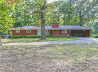 817 Grand Center Rd, Chickamauga, GA 30707