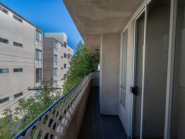 553StAn — Photo 15