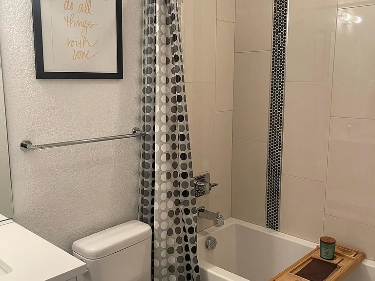 Private bathroom to second bedroom