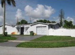 310 NW 77th Ave, Pembroke Pines, FL 33024