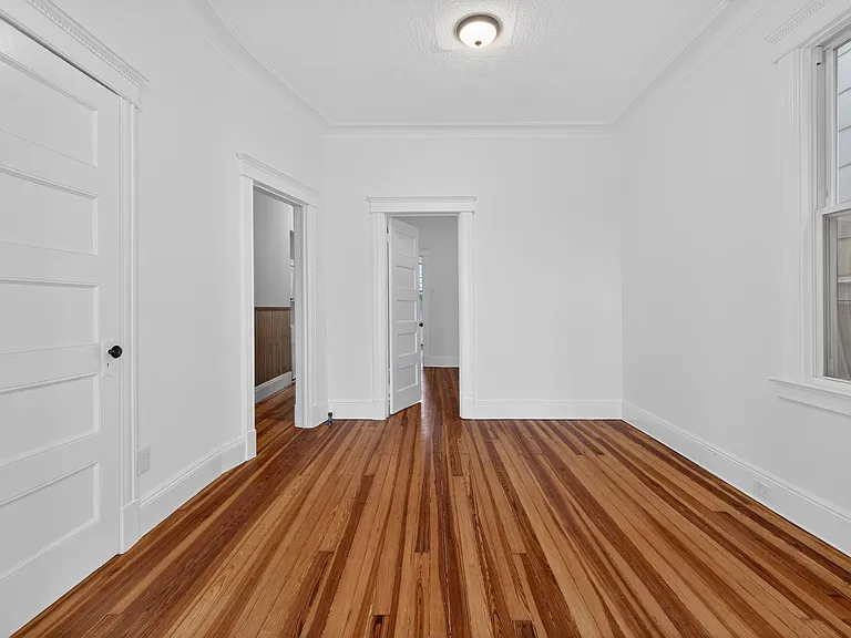 42 Duer Pl #2 — Photo 11