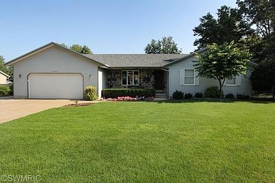 1st image of 6346 Woodwater Dr NE
