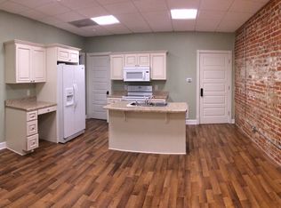210 E Waldburg St, Savannah, GA 31401