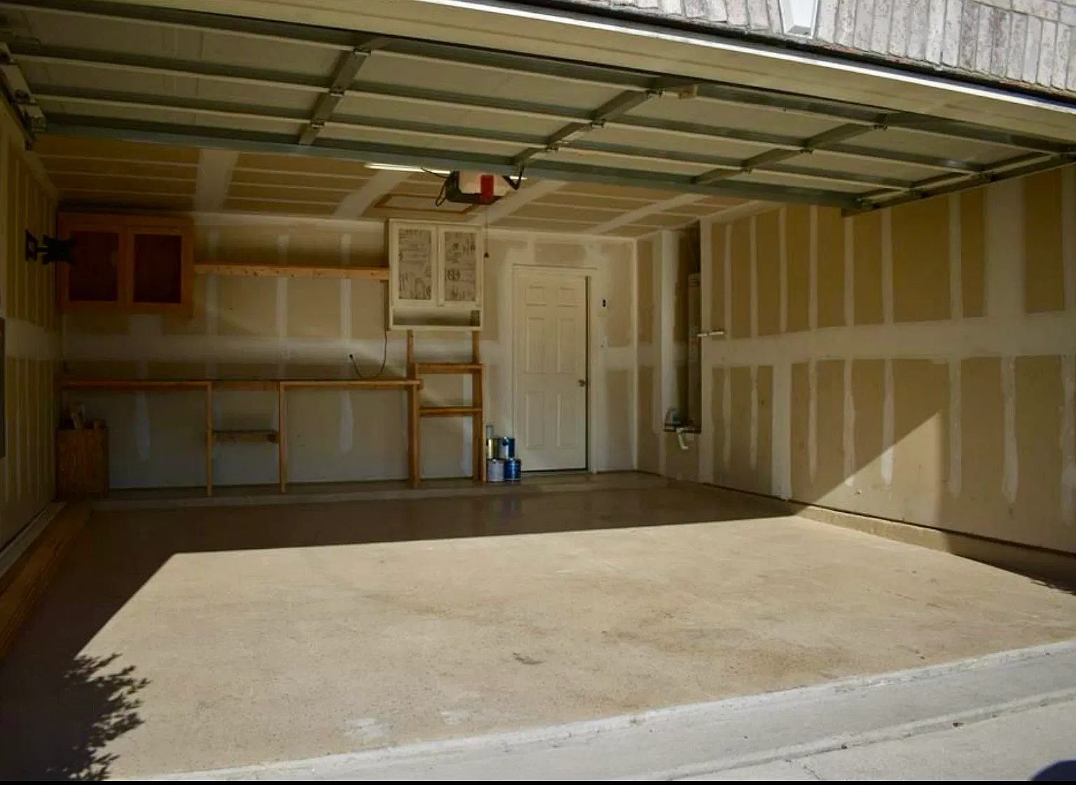 3 bed, 1672 sqft, $2,050 — Photo 4