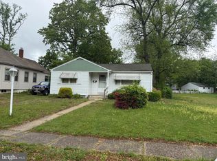 21 Elm Ave, Clementon, NJ 08021