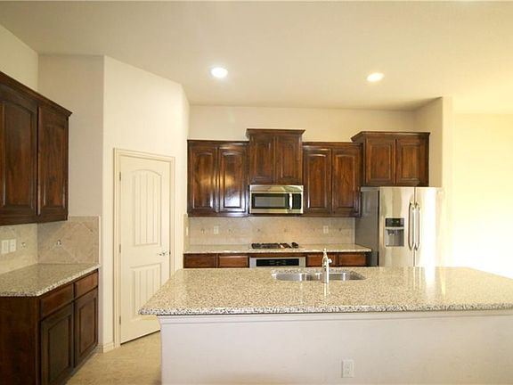 4th image of 3324 Sombrero Dr