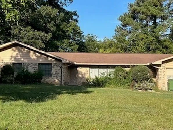 700 Laverne Dr NW, Atlanta, GA 30318