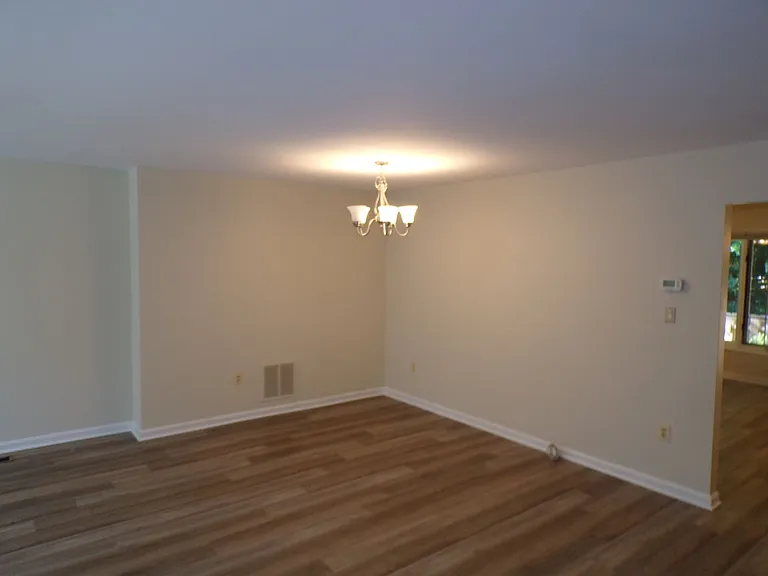 8305 Ridge Crossing Ln — Photo 4