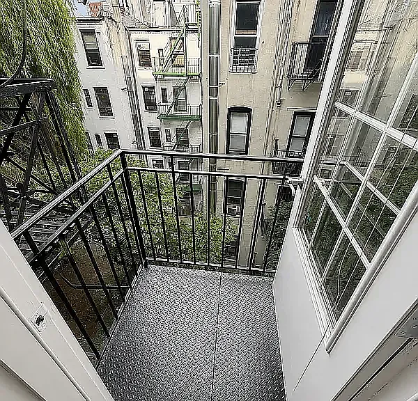 248 Mott St #20 — Photo 5