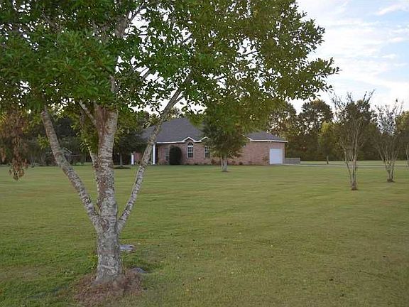 3rd image of 38 Bleu Lake Dr