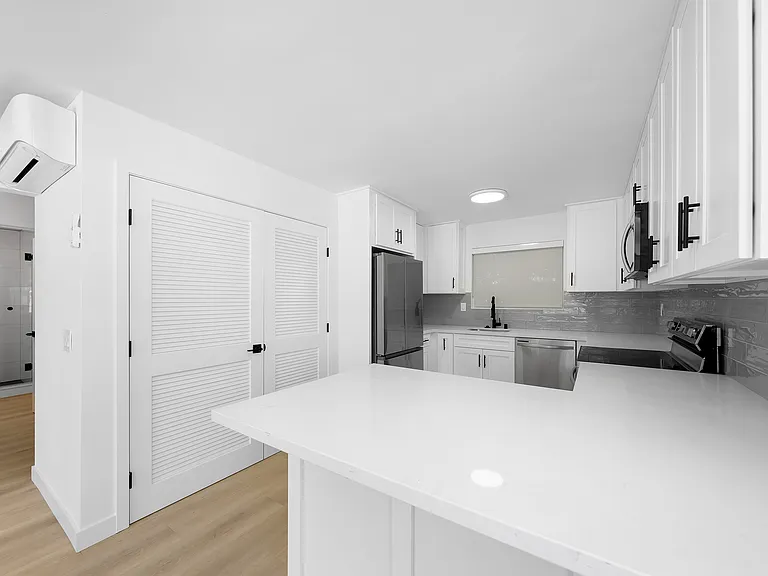 131 Diana St #1 — Photo 15