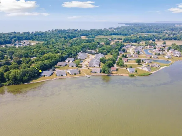 597 N Hidden Harbor Dr, Port Clinton, OH 43452
